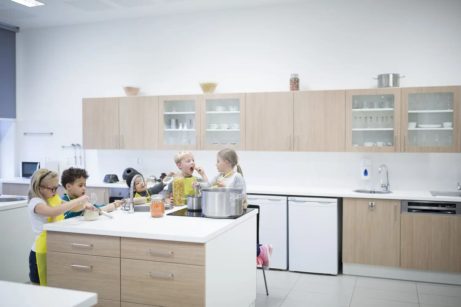 Ergonomiczna kuchnia: Zasady projektowania funkcjonalnej przestrzeni