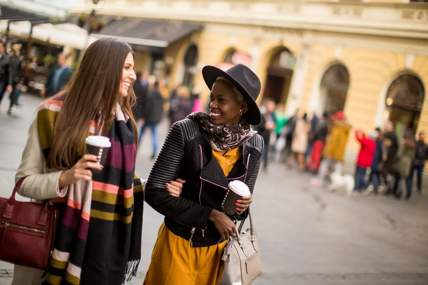 Miasta mody w Europie: Alternatywne kierunki dla fashionistek